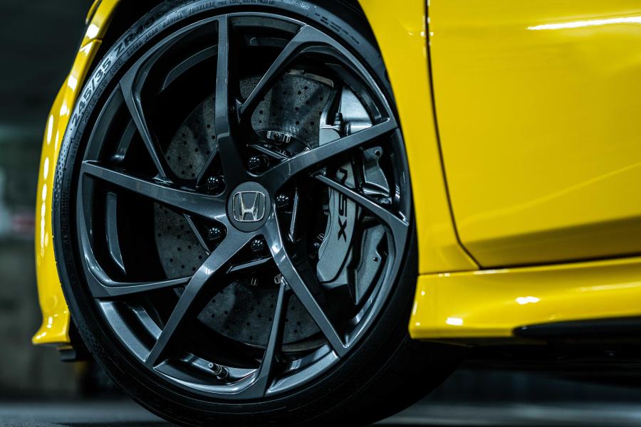 Колеса Honda NSX 2018 года  (JP) (фото 32 из 37)